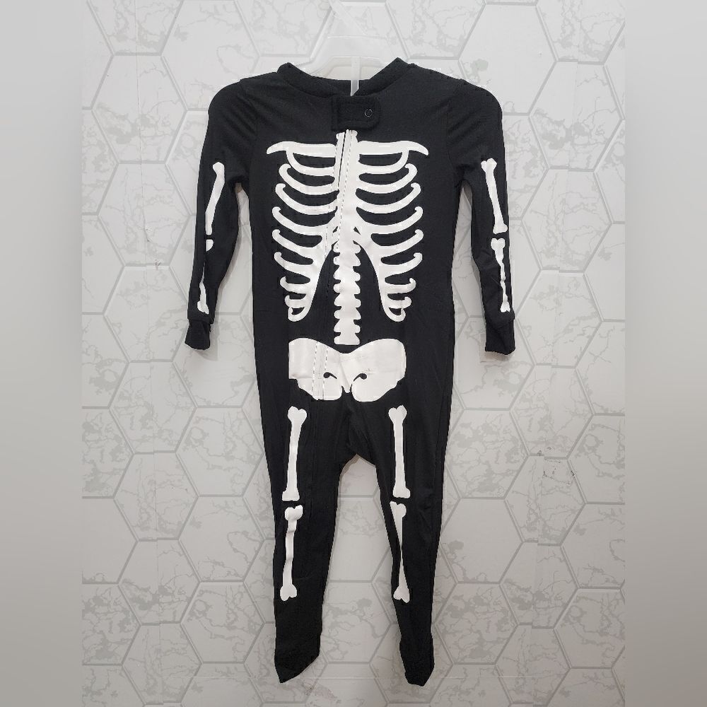 Nwt Infants Glow In The Dark Halloween Skeleton One-Piece Sleeper